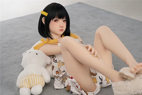 幼いラブドール