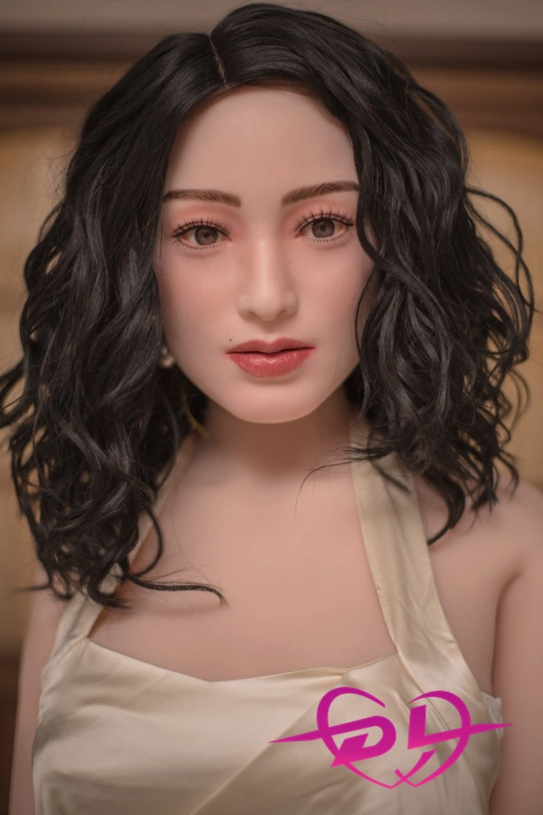 新婚のSEX  ラブドール 女性 かわいい