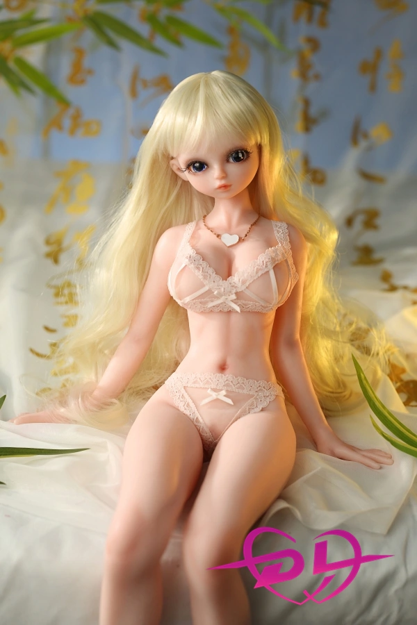  ラブドール 金髪