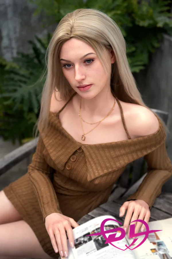 リアル sex 人形 Evelina