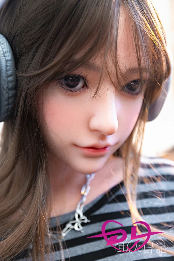 シリコン ドール 莲