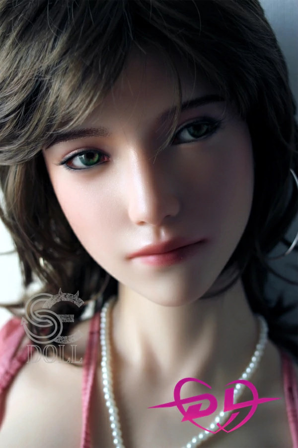 C cupラブドール Queena.H