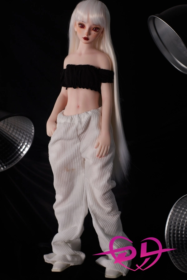 白髪 白いお尻 ラブドール 女性 かわいい