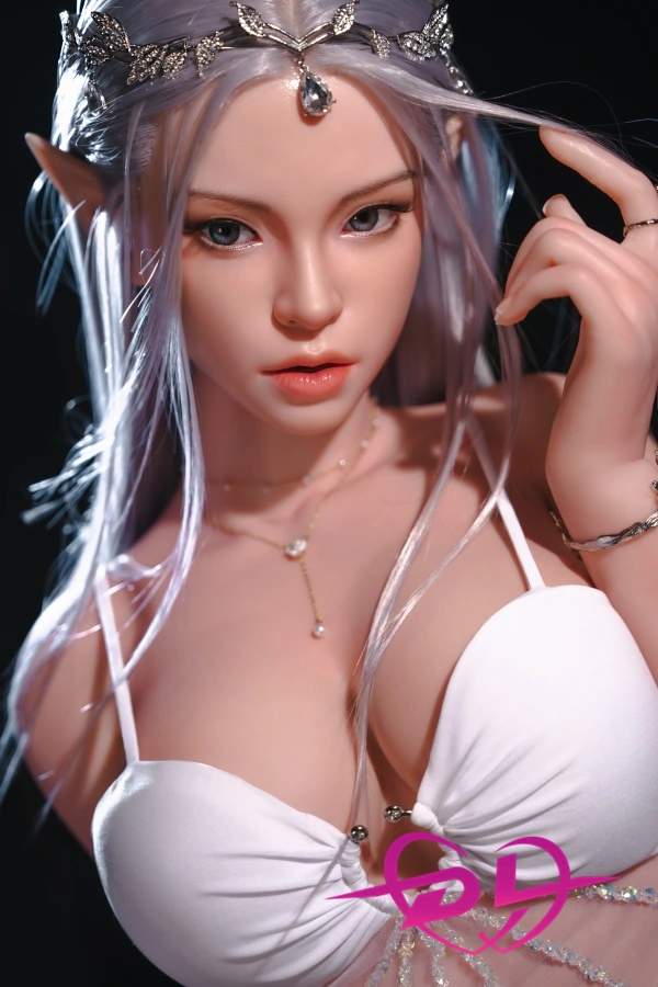 alt="シリコン 綺麗なエルフ"