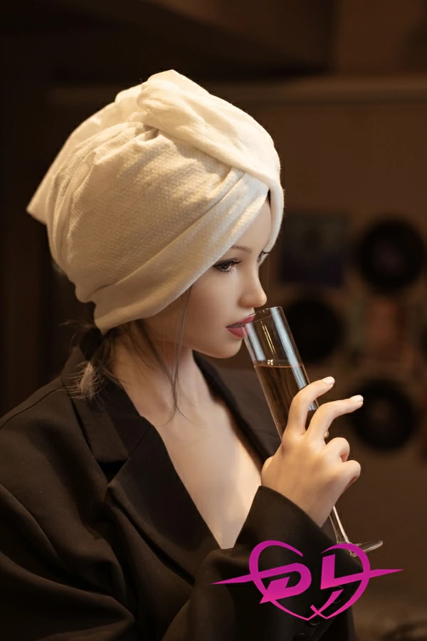 リアル口腔あり Eugenia