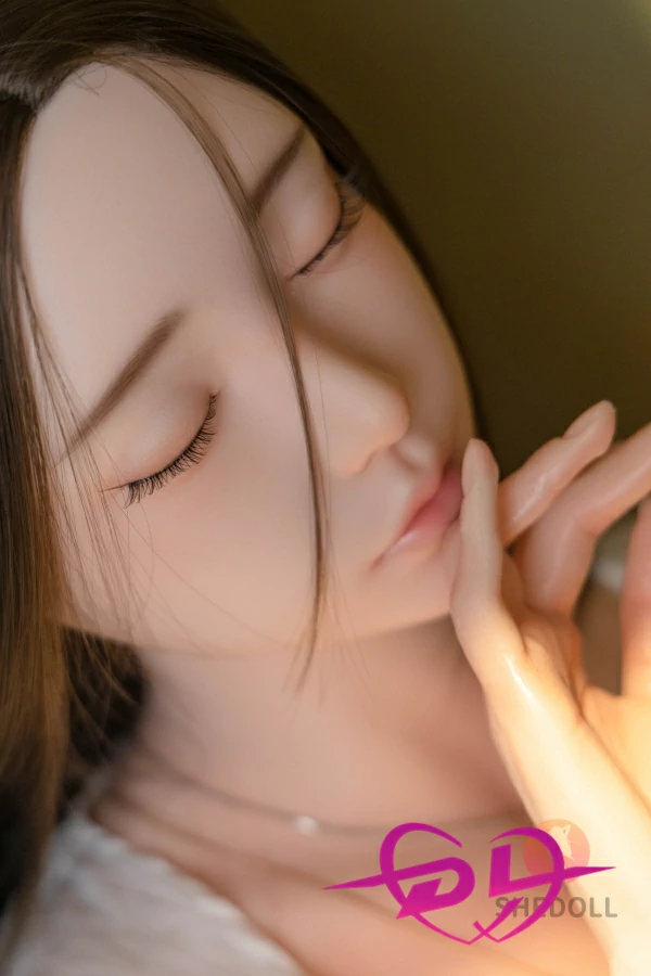 目閉じセックス人形 楚玥2.0