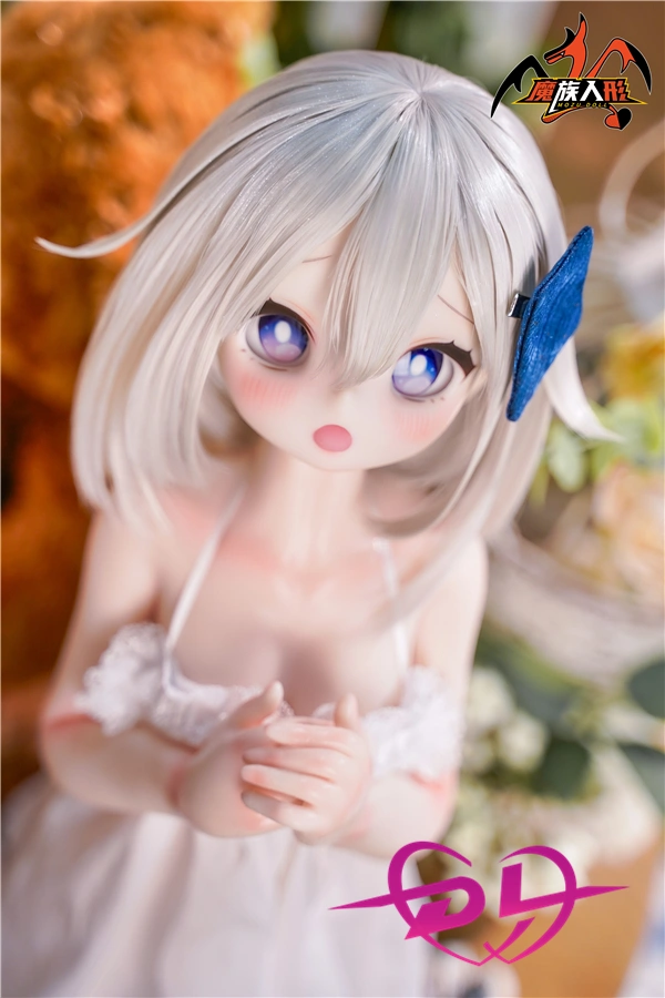 魔族人形 白髪 かわいい女の子