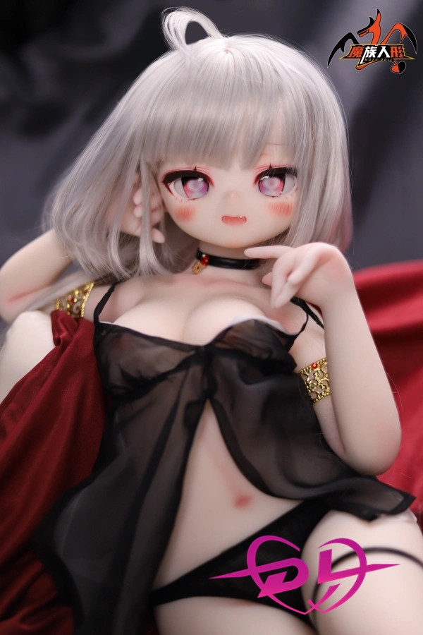 85cm 爱莉 mozudoll 魔族人形 かわいい ミニ アニメ セックス ドール 萌え セクシー 等身 大 ２次元 ダッチワイフ PVC頭部+TPE身体 最新 ラブドール 銀髪 ハート目 宣材写真と同じ衣装無料プレゼント
