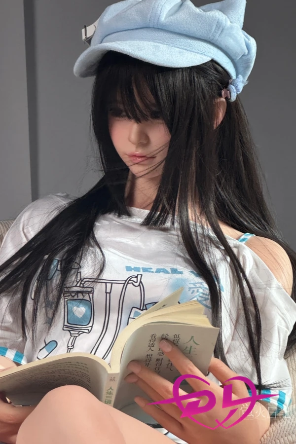 久川 ラブドール 女性 無防備