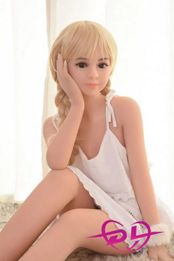  ラブドール 小伊