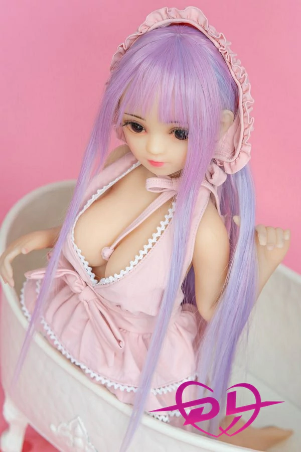 紫髪ラブドール きみな