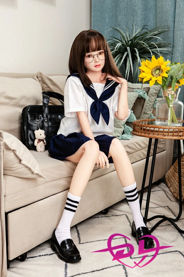  どー る 140cm小胸