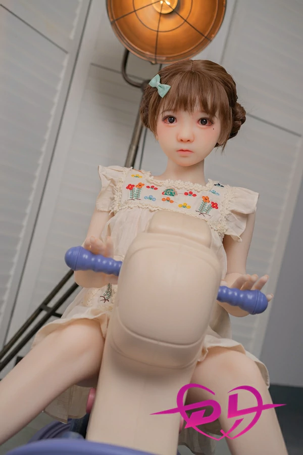 ダッチワイフ レンタル 小柄で可愛いラブドール