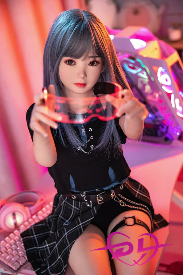 140cm小胸 ラブドール 立ち バック