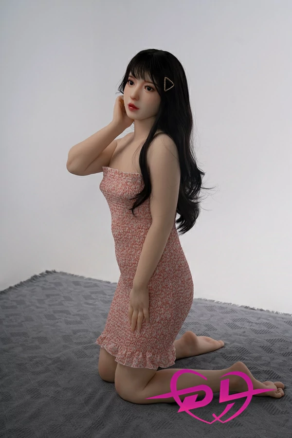 154cm ラブドール 尻