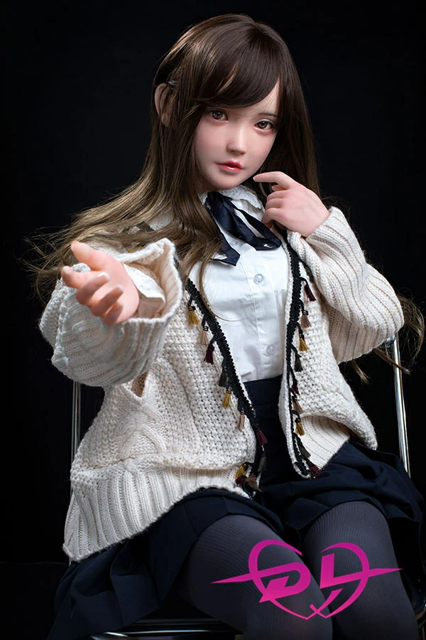 D-cup ドール 美女