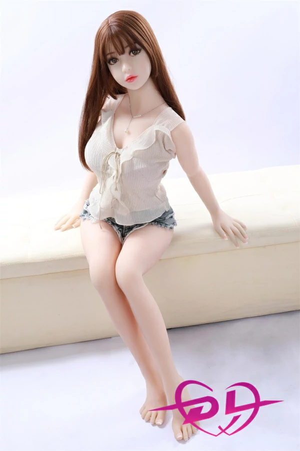 135cm大胸 ドール 