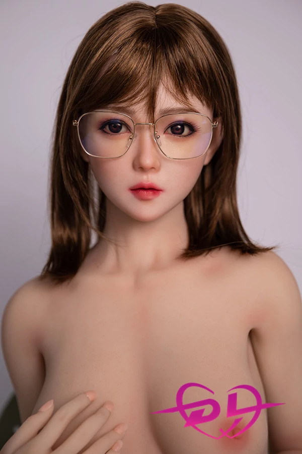 小爱 148cm C-cup 清楚系 リアルロリ セックス 人形 アダルト r18 ドール 等身大 美しい ラブドール Domdoll （掲載写真の素材はシリコンヘッド+TPEボディ）