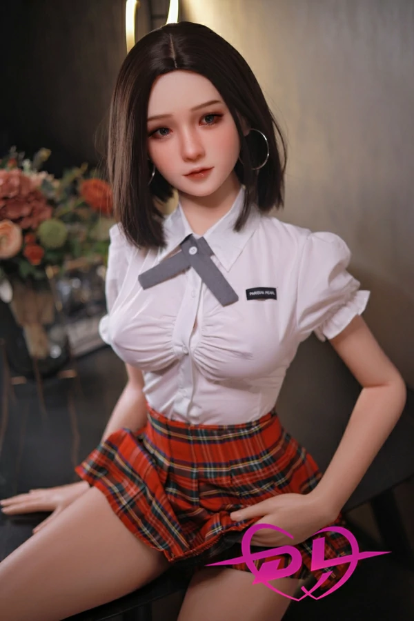 制服系ラブドール 依然
