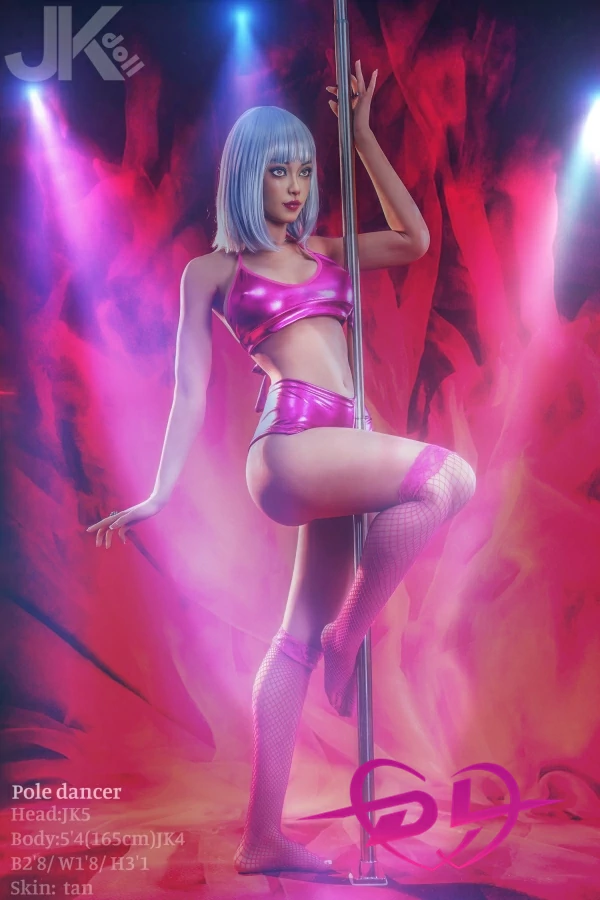 ラブドール セックス pole dancer