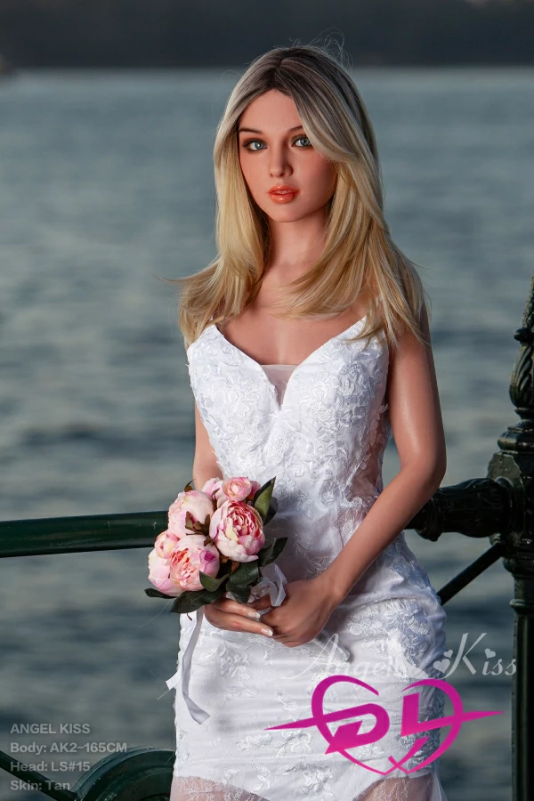 dutch wife Aubrielle