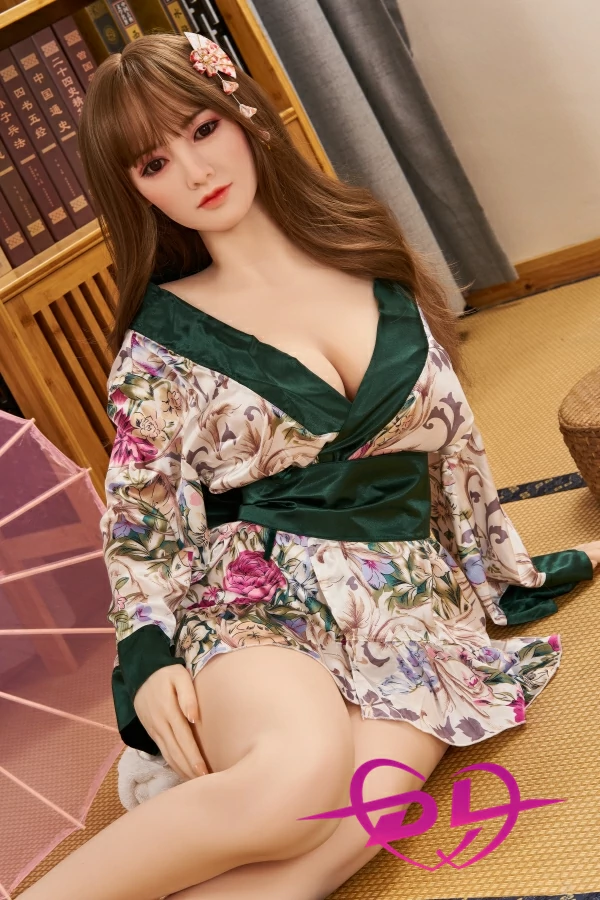 ダッチワイフ 熟女 艾玲