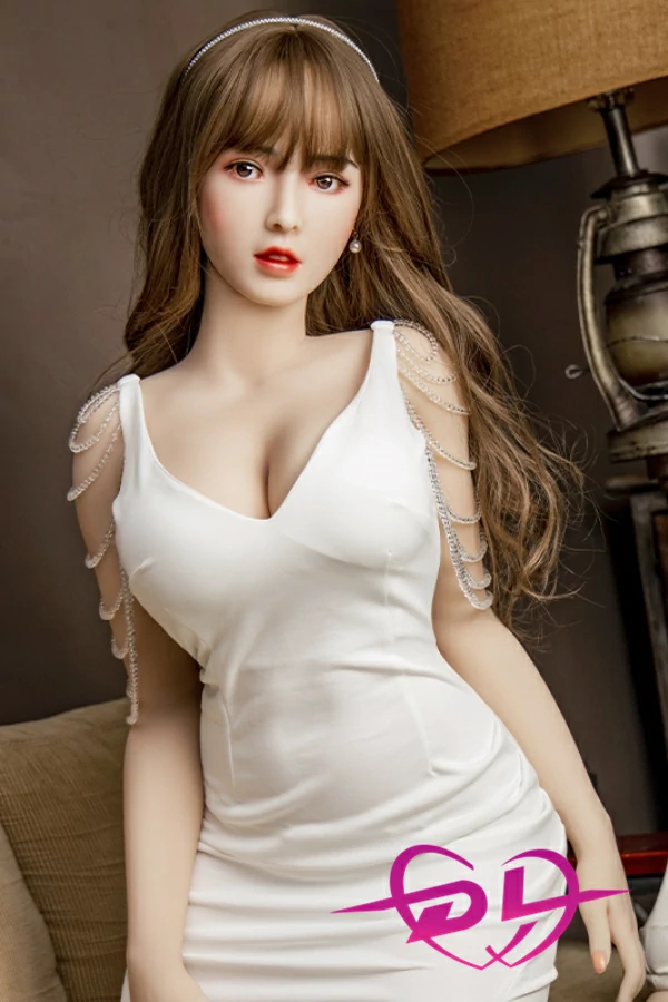 ラブドール 巨乳 依婷