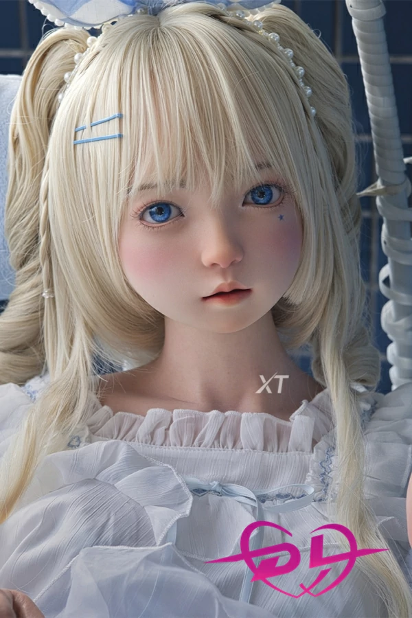 alt="リアル ラブドール Emi"